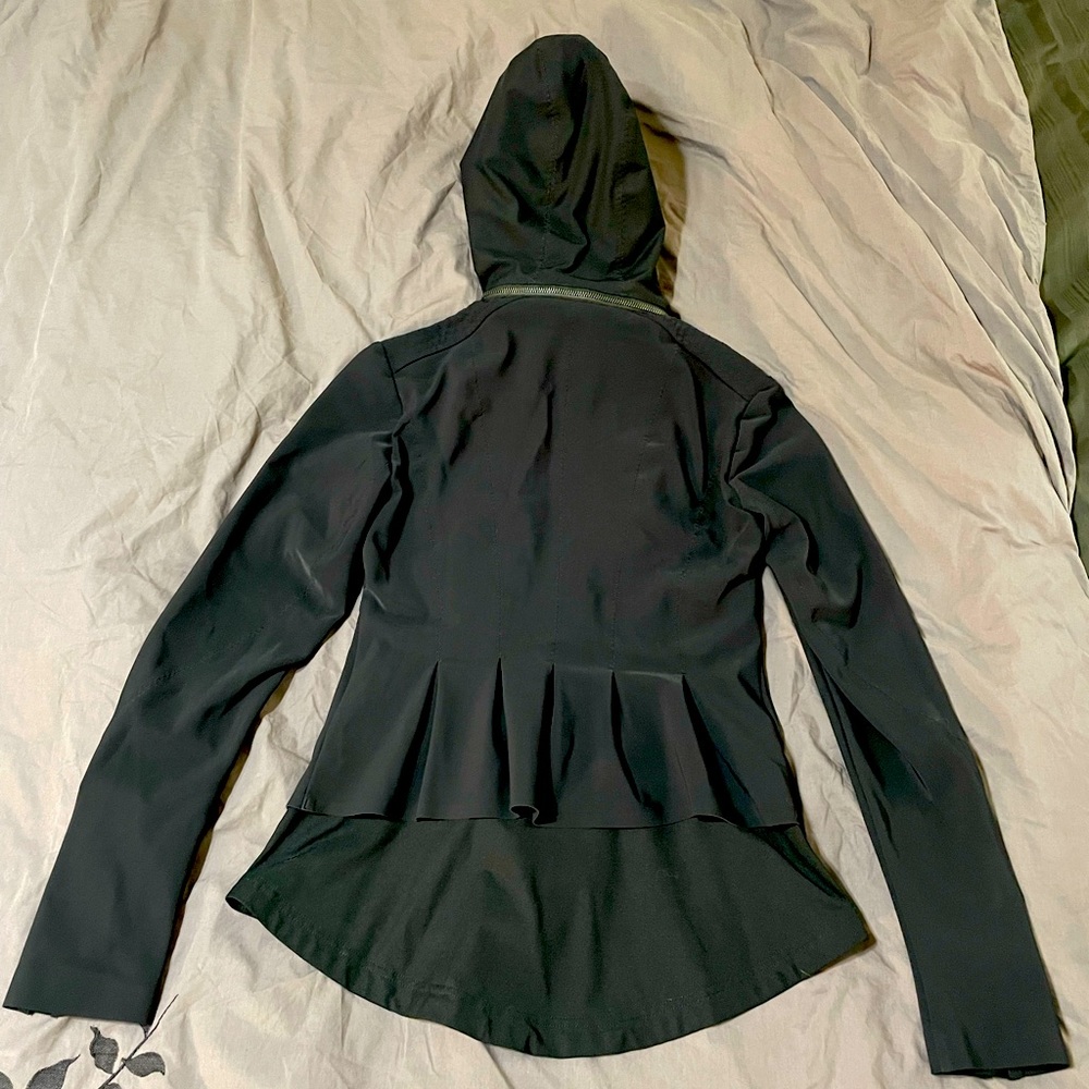 Lululemon Black Bust a Move Jacket size small